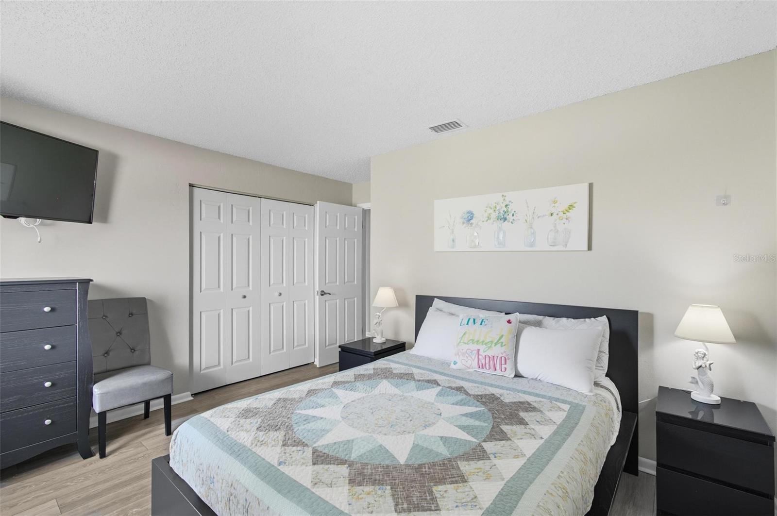 53 Cochise Court