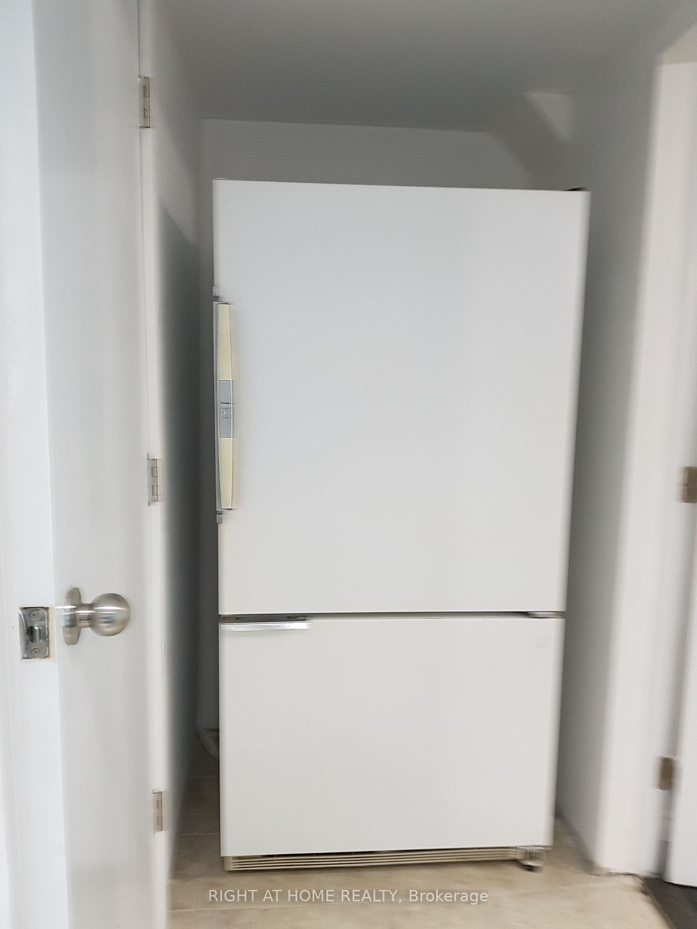 1310 Luna Crt Upper