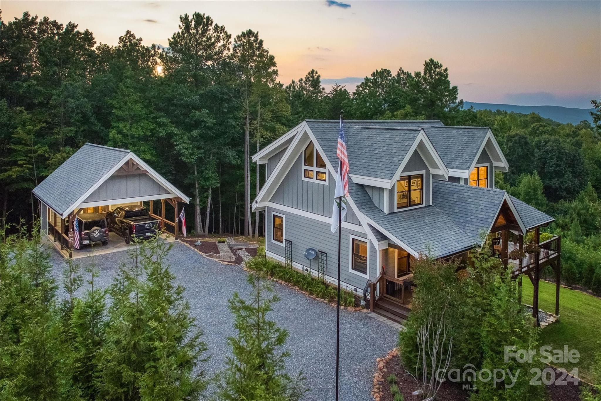 210 Grandview Loop