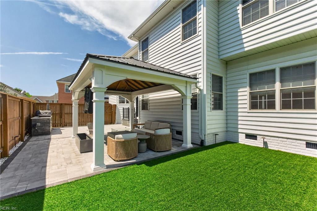 4533 Church Point Place