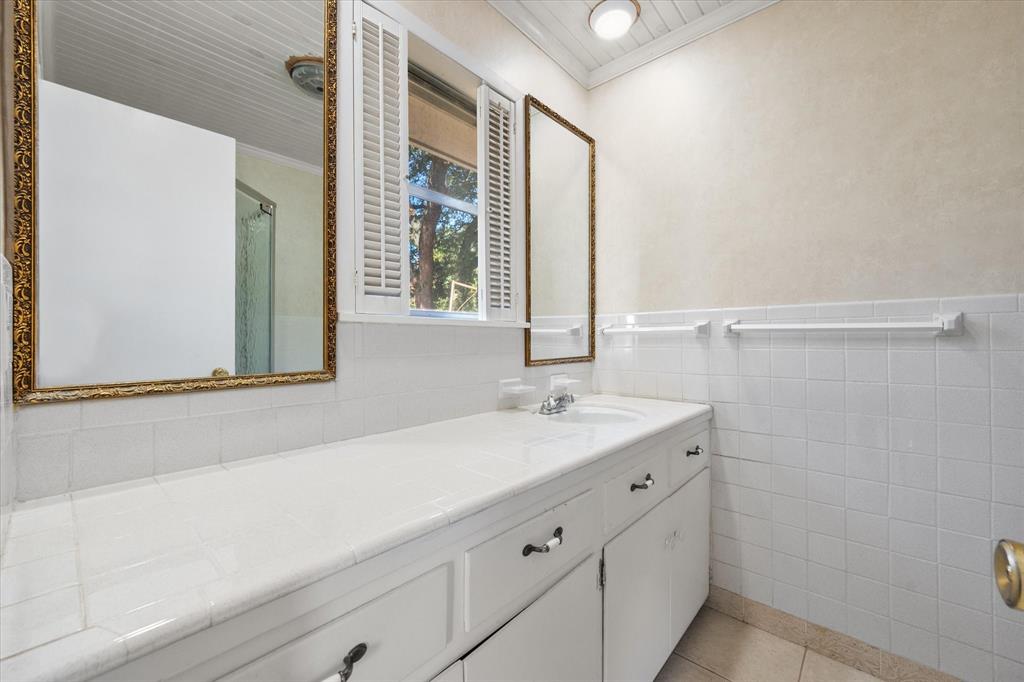 409 N Overlook Drive