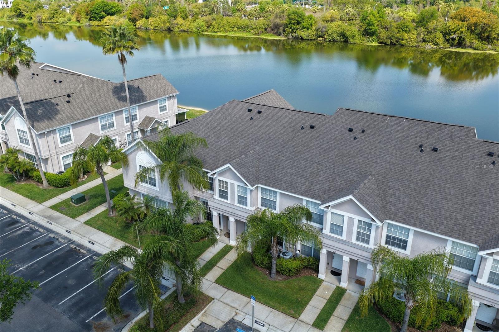 425 Kensington Lake Circle
