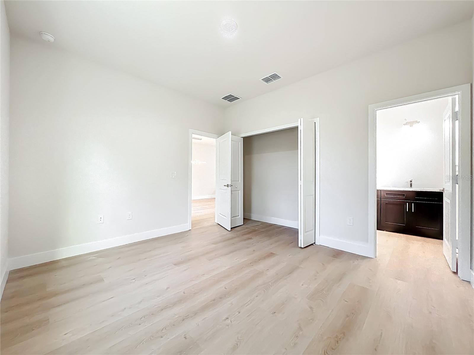 356 W 4th Street