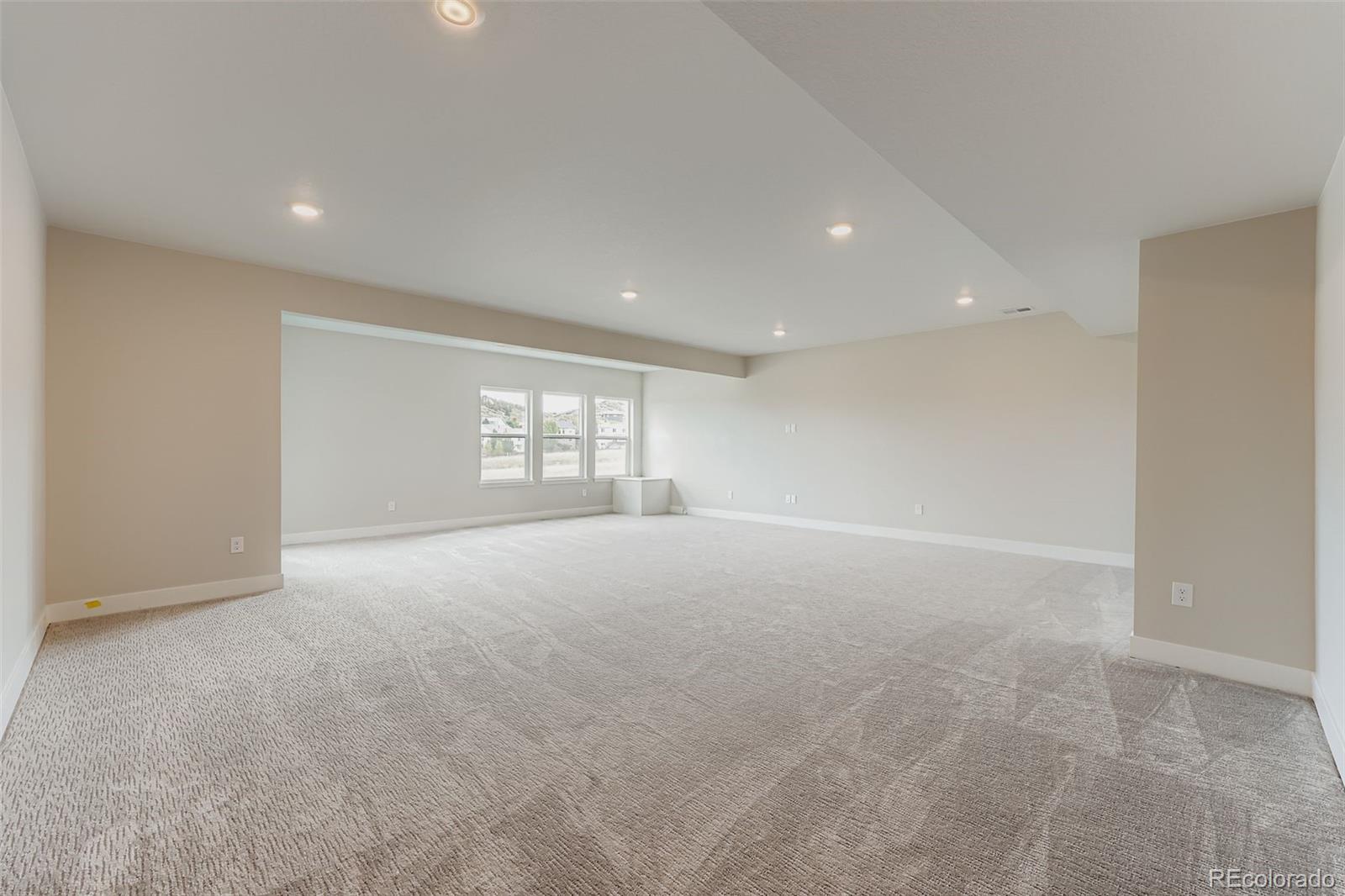 2165 Grayside Circle