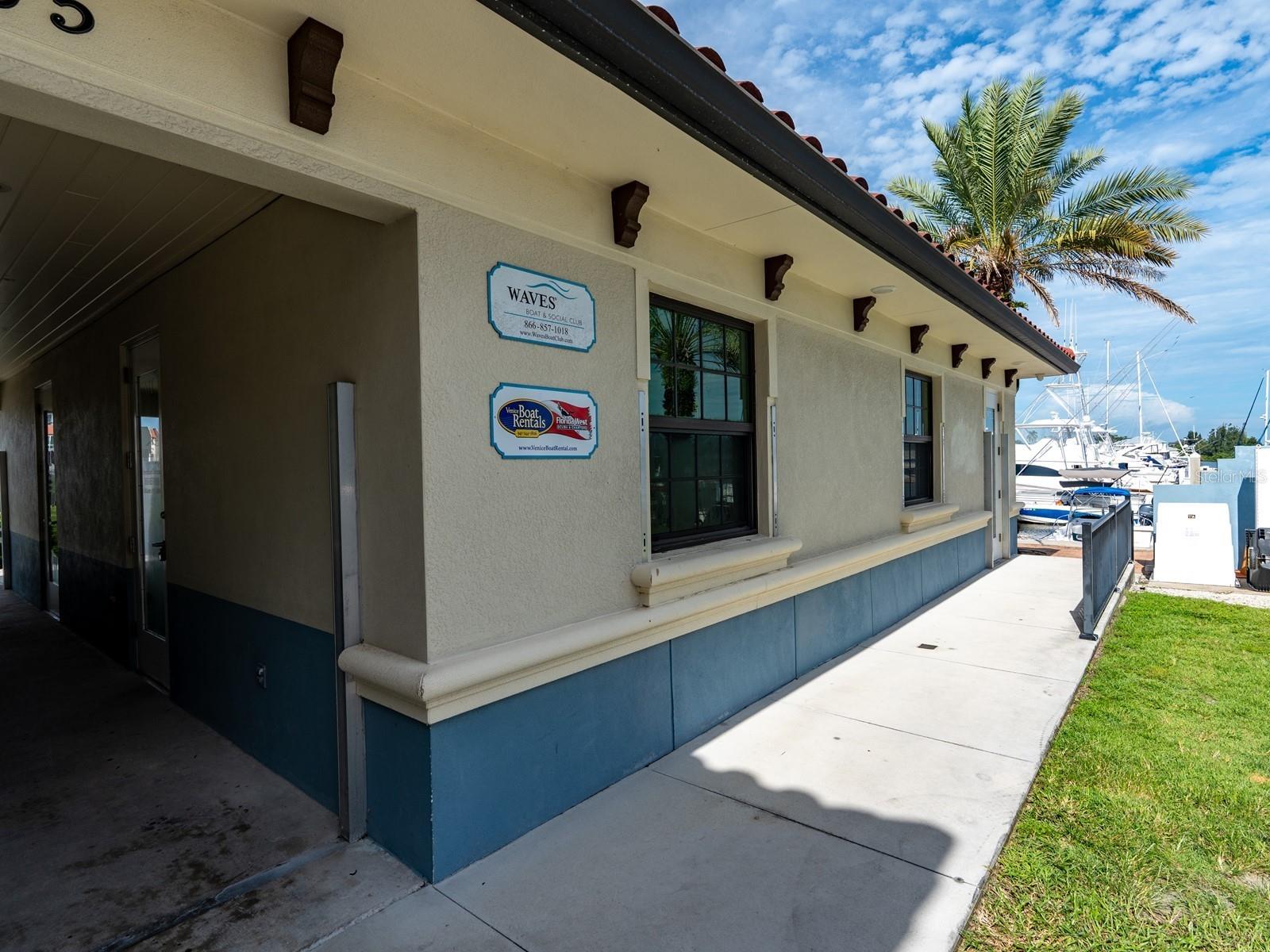 501 Tamiami Trail N 201