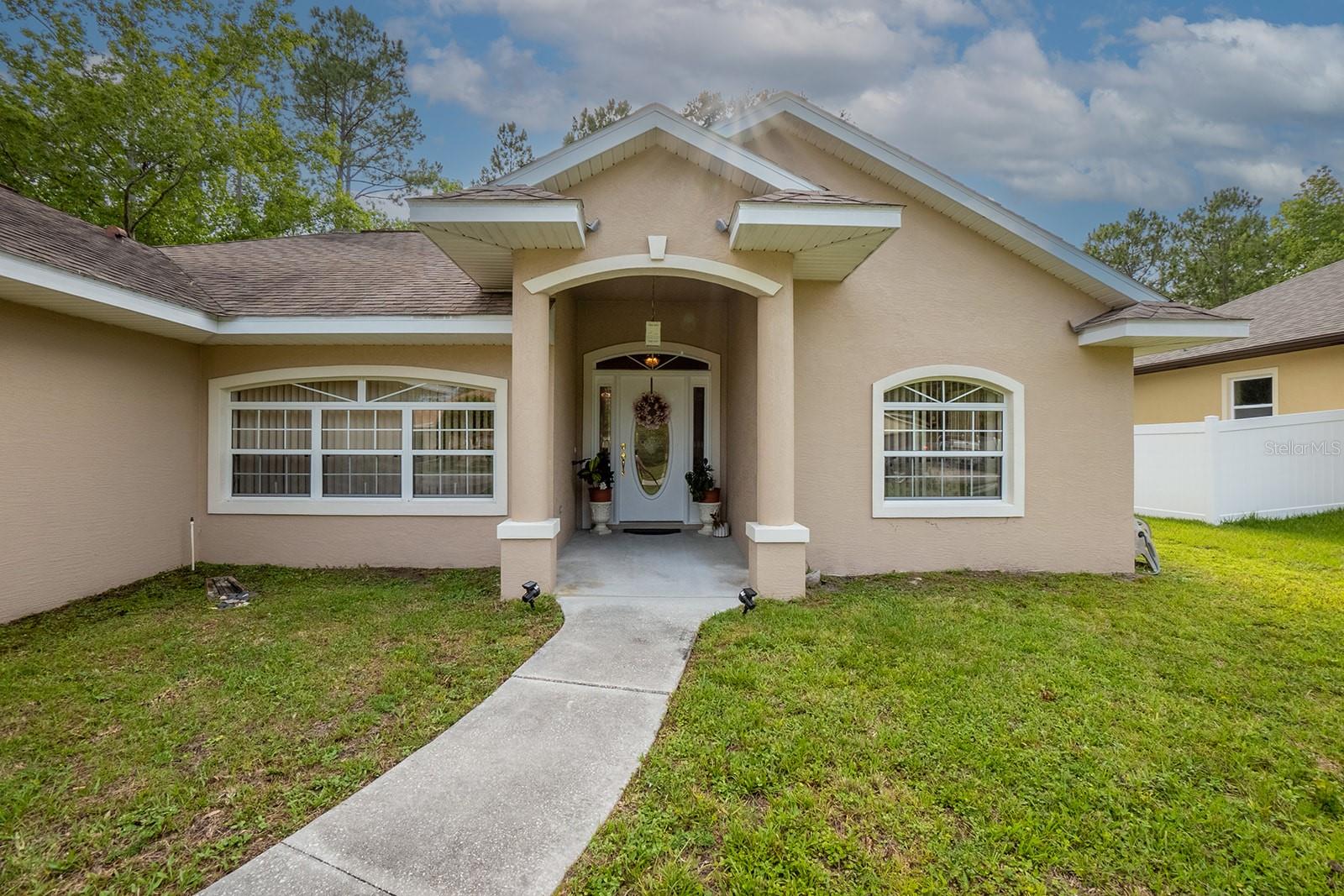 6 Port Echo Place