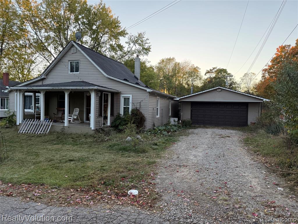 Welcome to this cozy 3-bedroom, 1-bath single-family home nestled on a spacious half-acre lot in beautiful Metamora. Offering 1,600 square feet of comfortable living space, this home features an open-concept layout with beautiful hardwood floors throughout. The kitchen comes fully equipped with all appliances, including a brand-new dishwasher.

Enjoy the rare large backyard — a wonderful space for relaxing, entertaining, gardening, or letting pets play. Located just a short distance from downtown Metamora, you’ll love the small-town charm of this community, known for its horse carriage rides, welcoming atmosphere, and great local restaurants.

This home is full of warmth and potential, offering a perfect opportunity for those seeking a cozy family home with room to make your own updates and personal touches. Listed at $244,900, it’s a wonderful find in a desirable location.