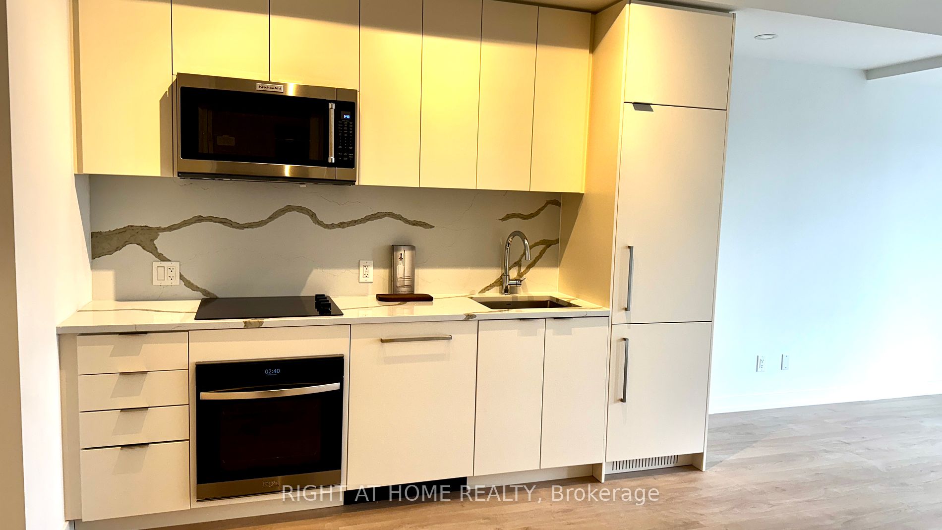 181 E Sheppard Ave 419