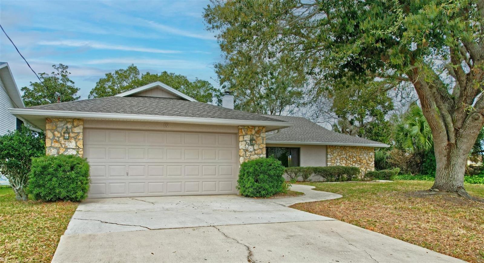 19 Cedar Hollow Court