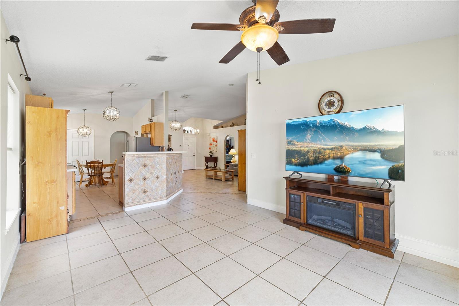2912 Belle Lane