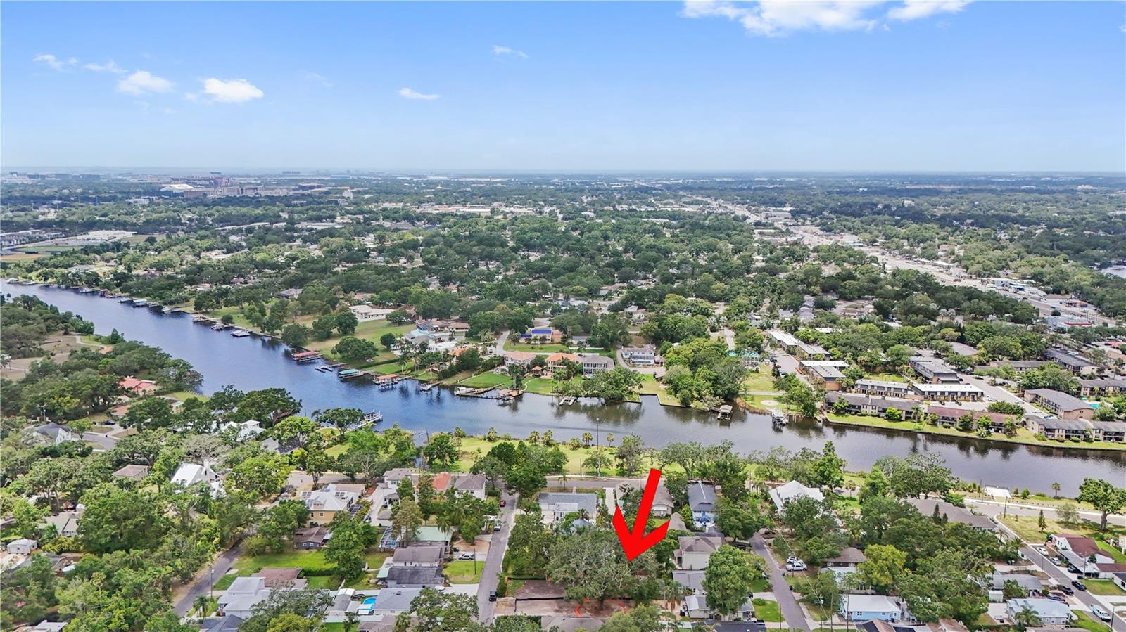327 W Wilder