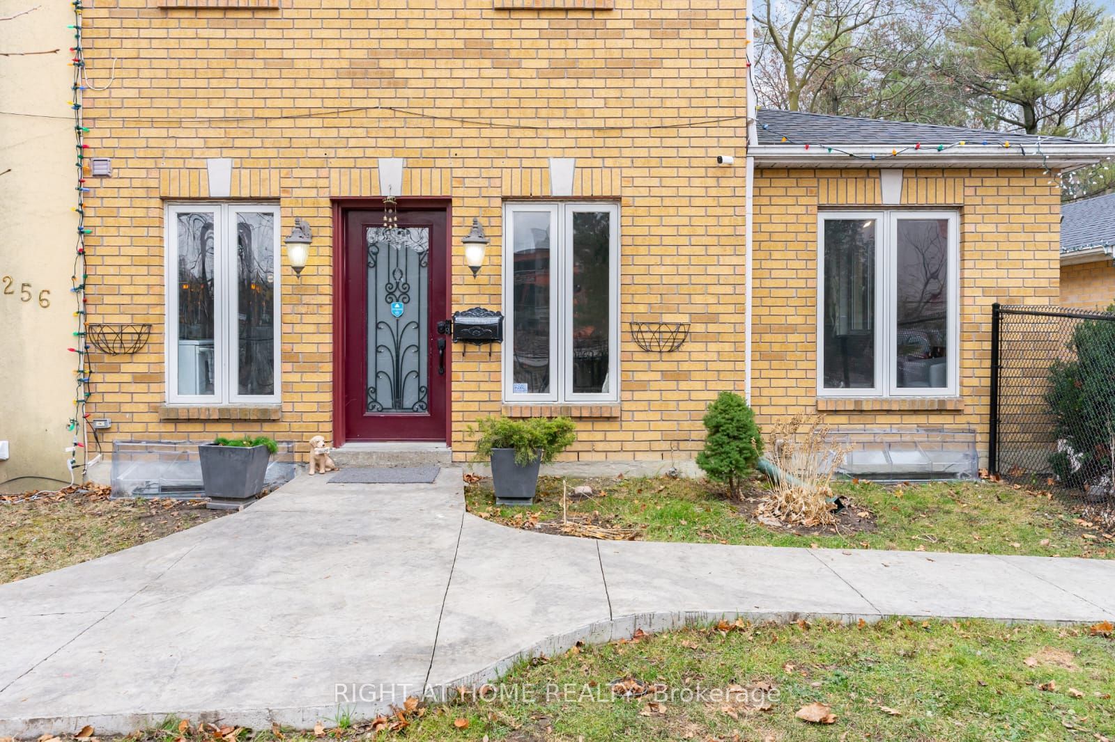 256 The Kingsway N/A Unit