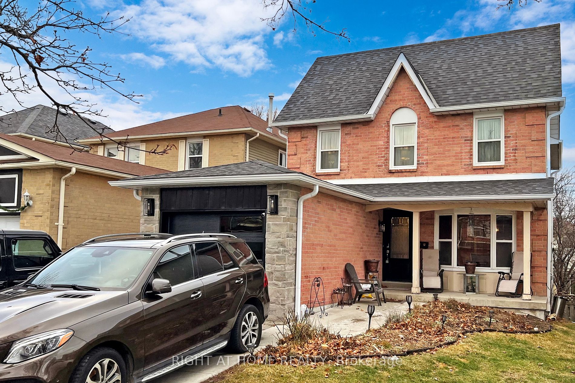 22 W Carr Dr