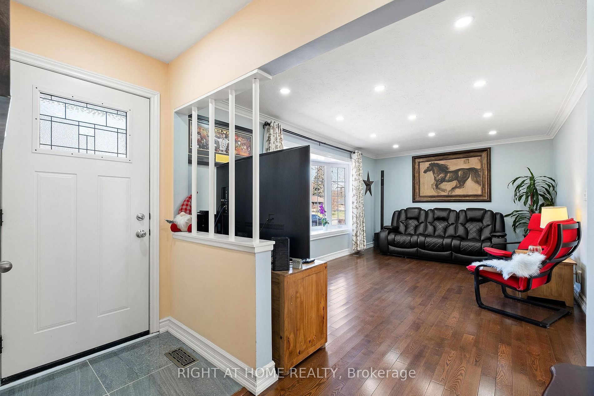 140 Meadowbrook Dr
