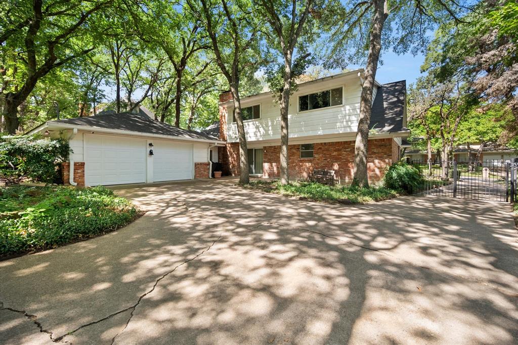 803 Live Oak Lane