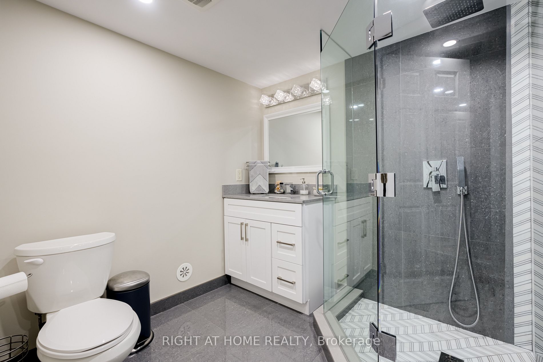 29 Coneflower Cres 50