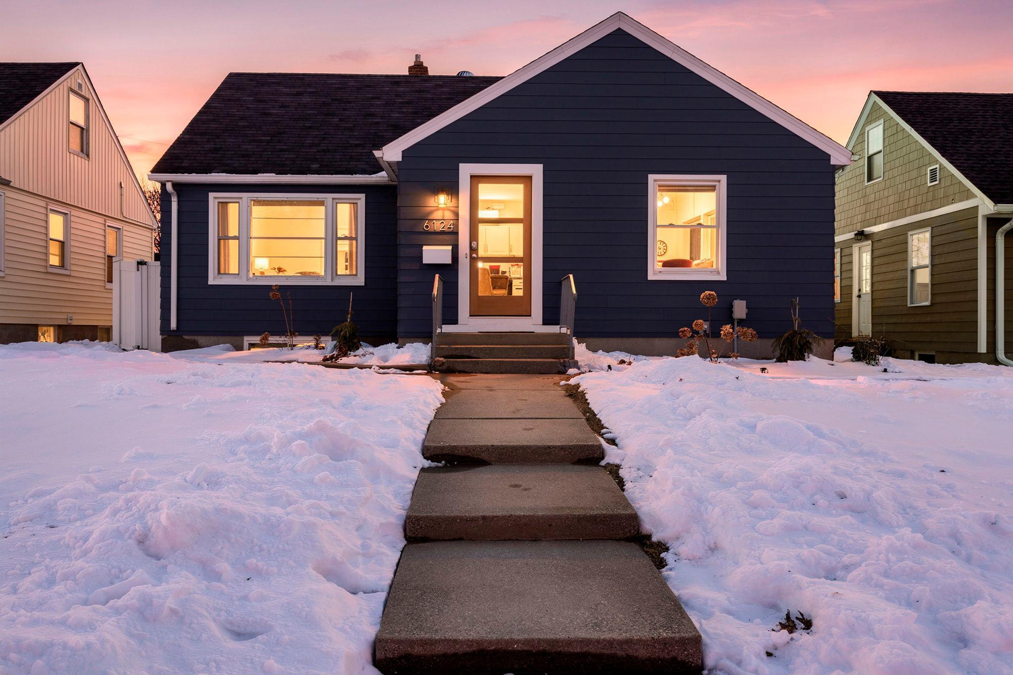 6124 Thomas Avenue S