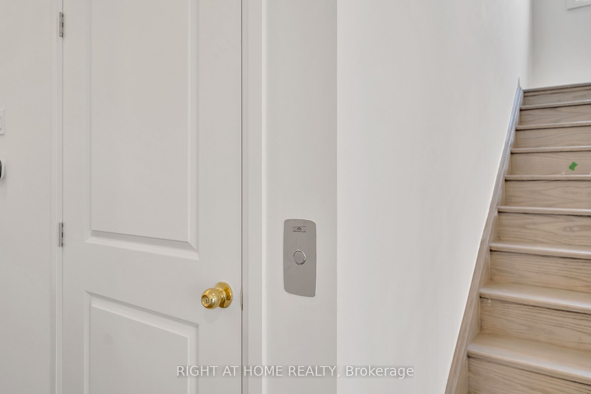 275 Port Darlington Rd