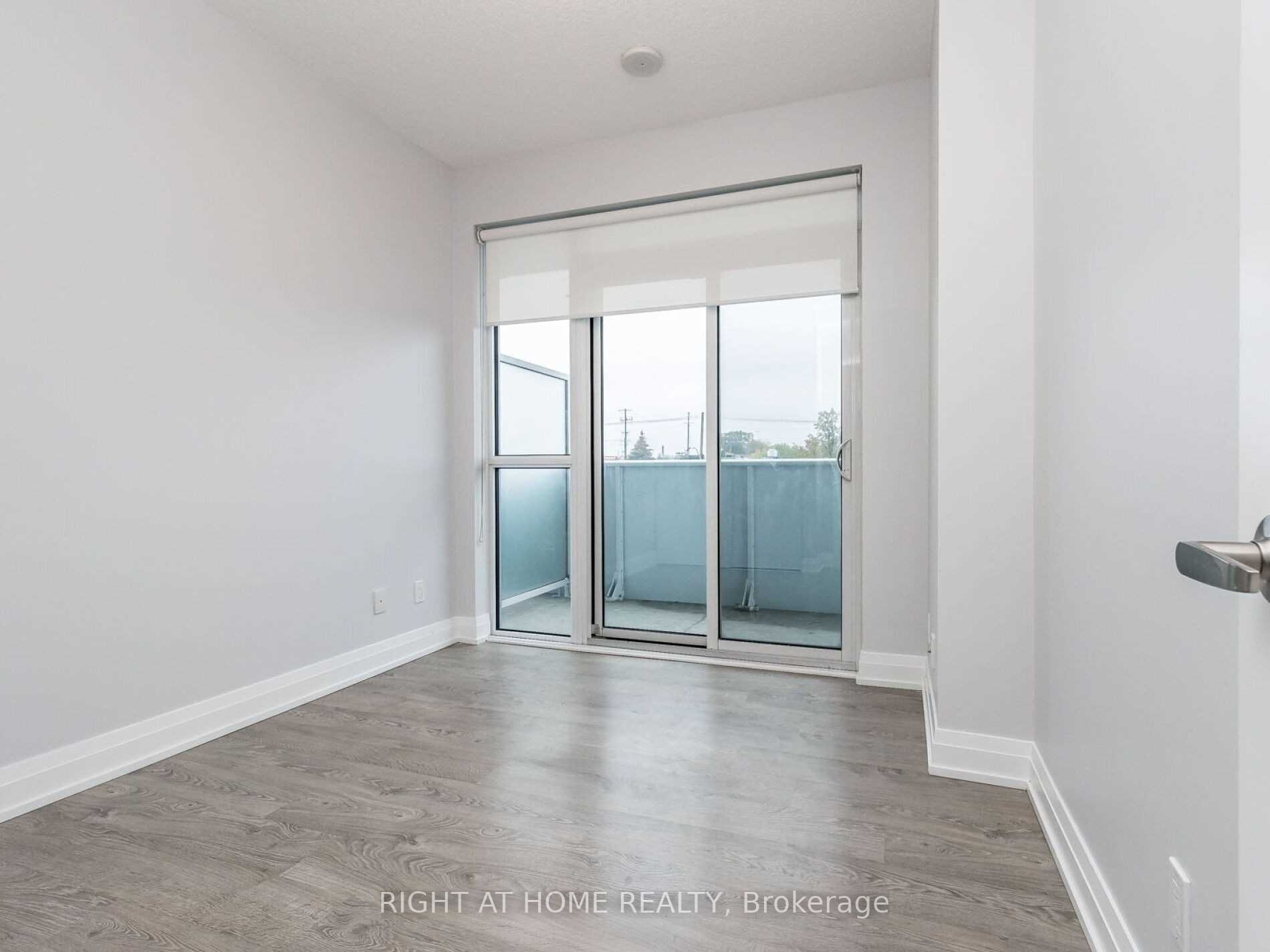 65 Speers Rd 203