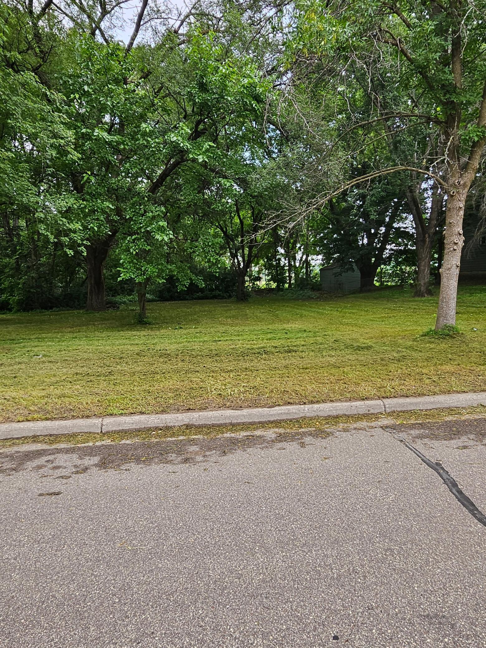 Great opportunity to build new in an established neighborhood! This vacant lot is ready for your ideas.
Convenient location close to schools, shopping, parks, and highways. Adjacent lot is also available, buy
one or both! Don’t miss this chance to build or invest in a growing area.