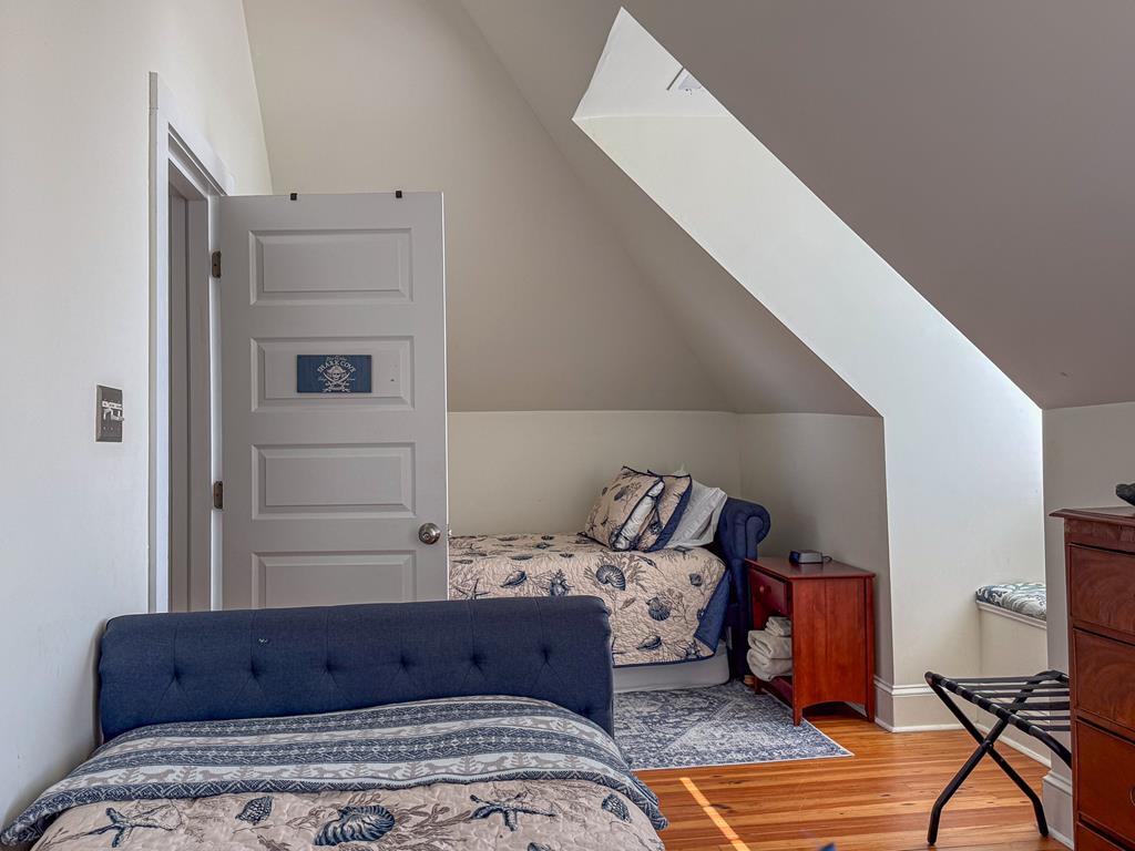 212 Bay Ave 9A