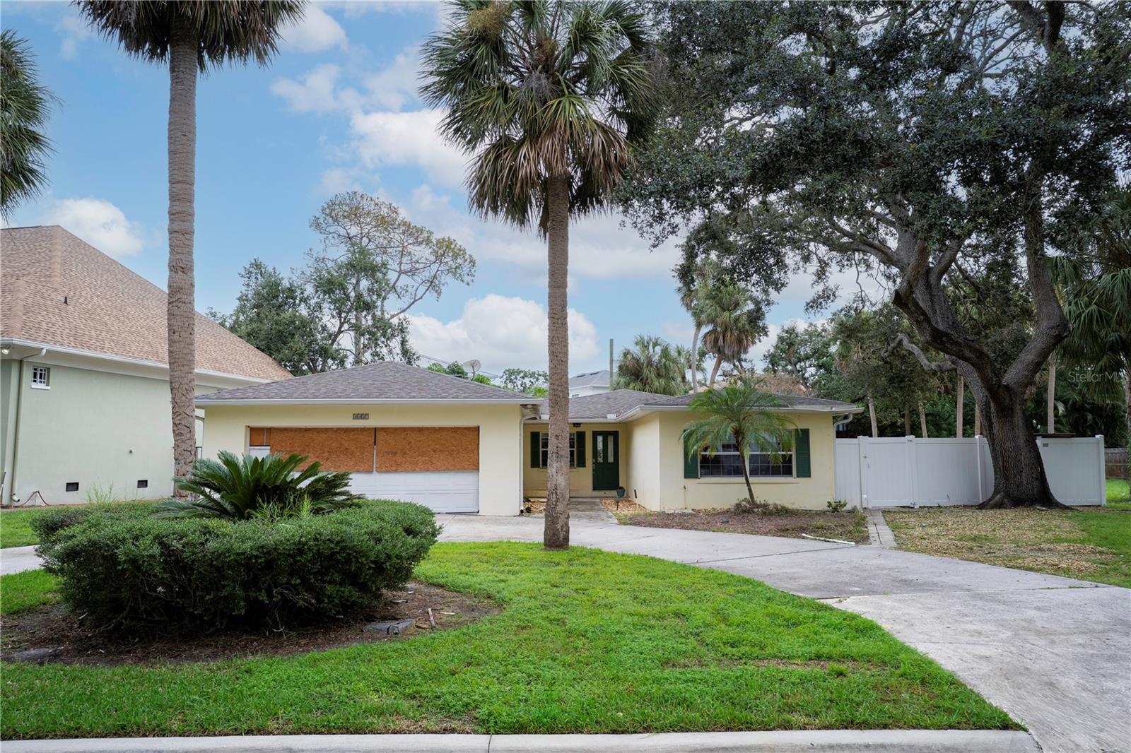 Located in the heart of Tampa, this 3-bedroom, 2-bath, 2-car garage single-family home with an in-ground pool sits on a massive .22-acre lot and offers endless potential as an investor property or tear-down to rebuild a new construction home. With a newer roof already in place, the true value lies in the land, surrounded by an area where new construction homes are commanding $3.5–$4 million. Centrally located near parks, beaches, shopping, dining, and entertainment, this is a rare opportunity in a prime location. Don’t miss your chance—schedule your showing today!