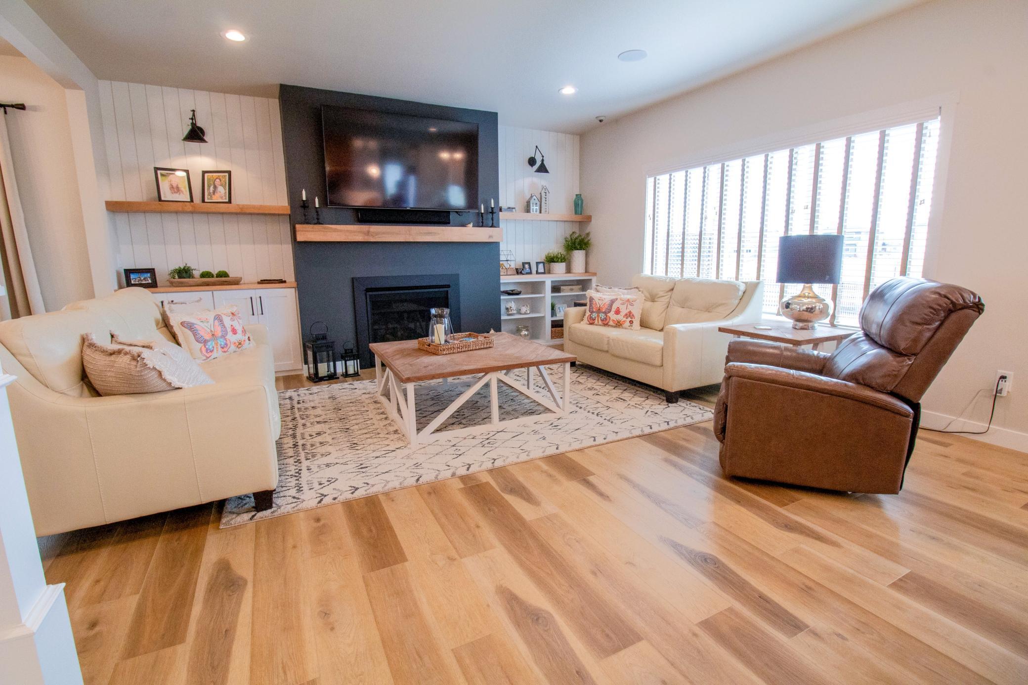 8825 Meadowlark Parkway