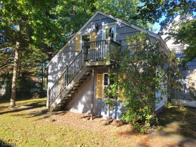 8 Randolph Ave
