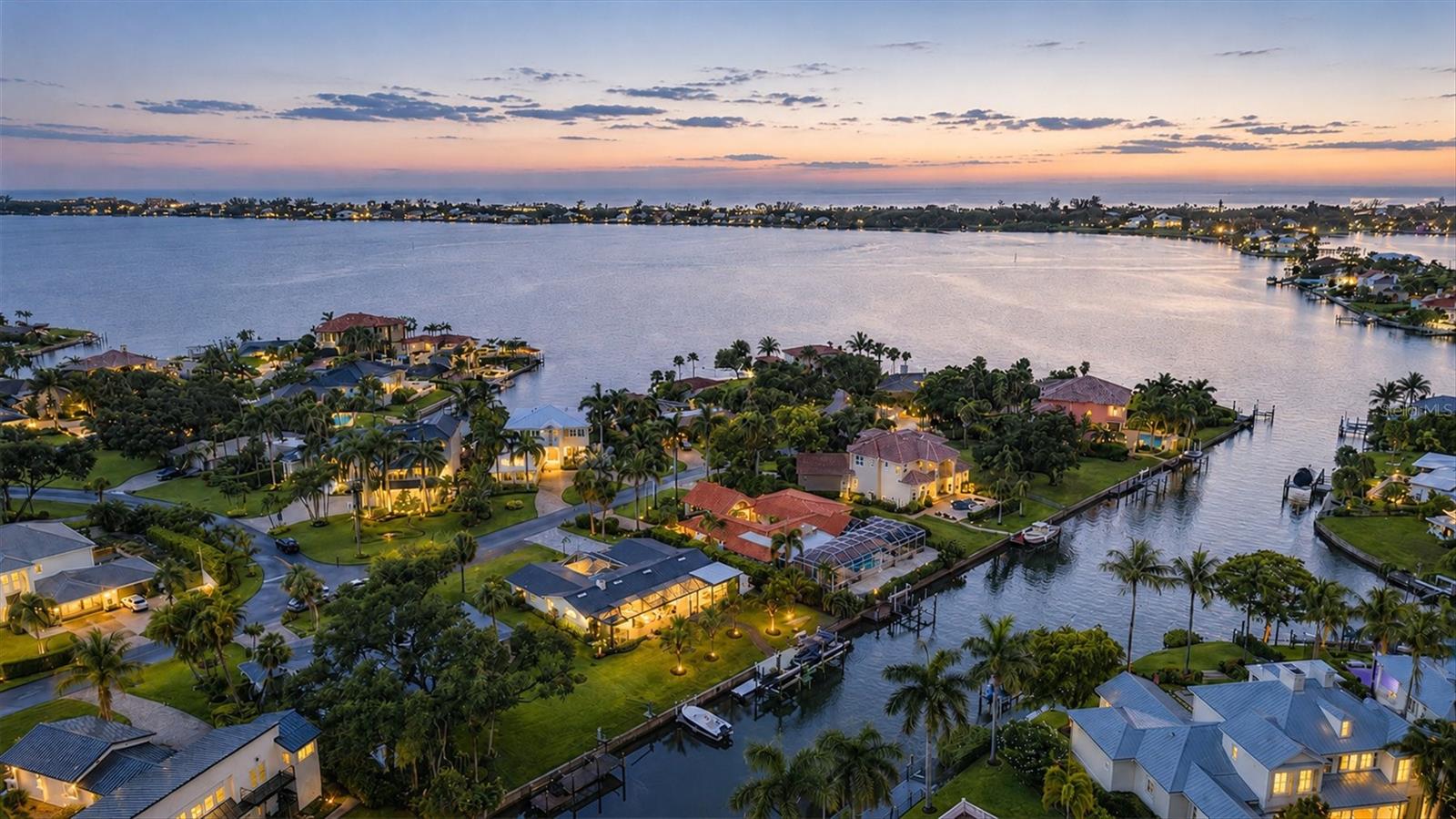 1761 Sandalwood Drive, Sarasota, FL