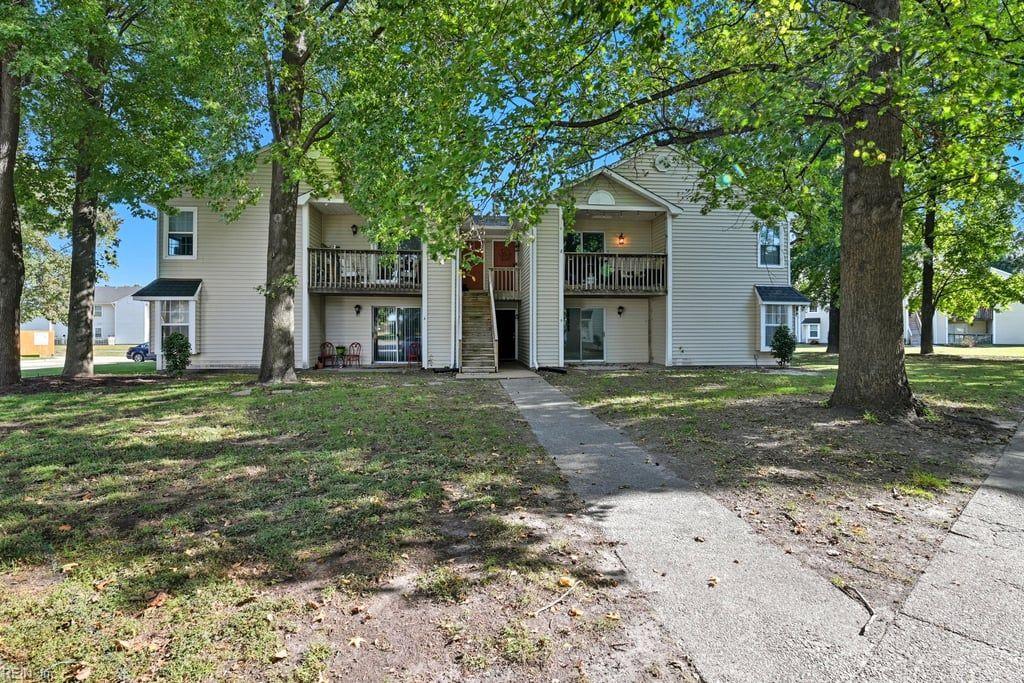 1717 Stoney Creek Arch B, Chesapeake, VA 