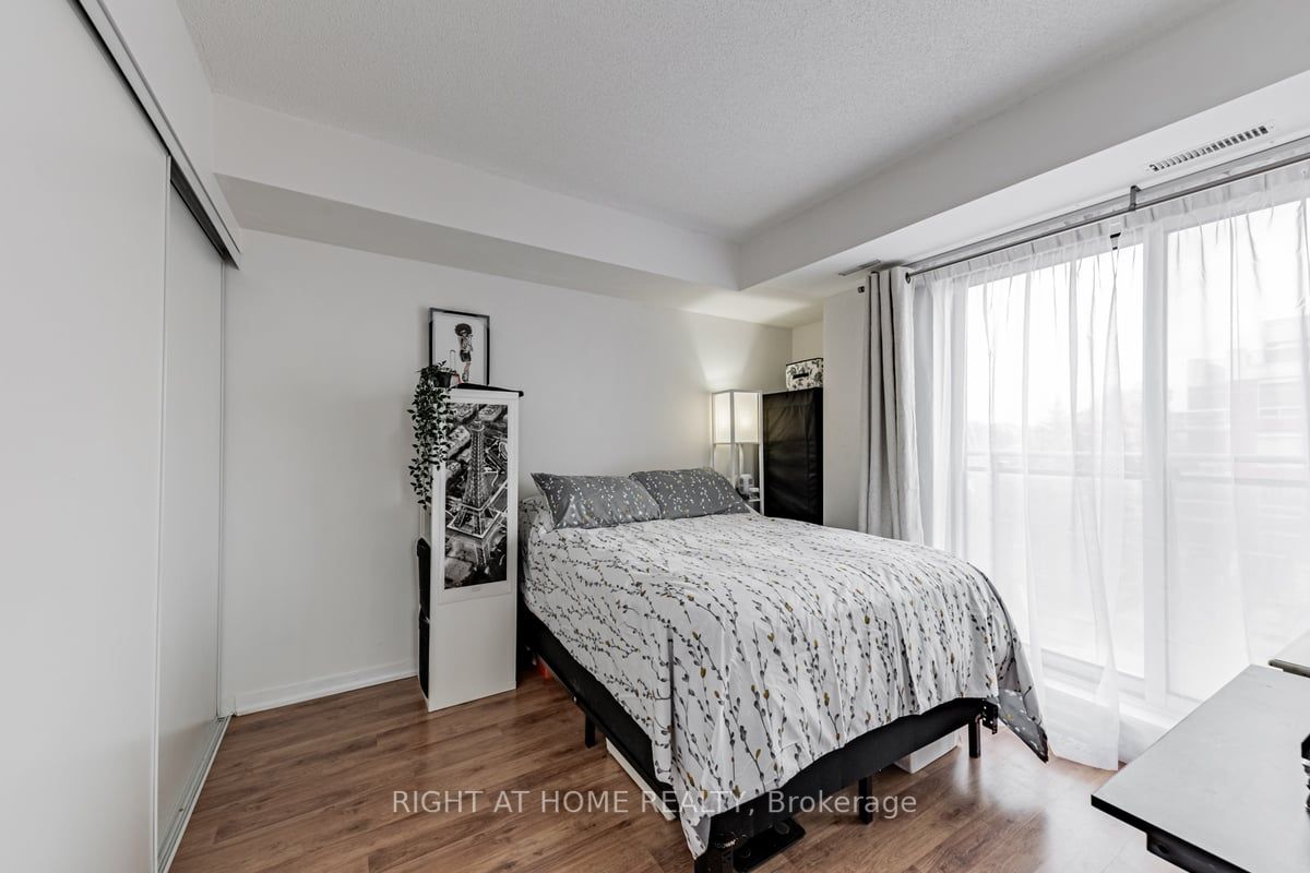 801 W Sheppard Ave 502