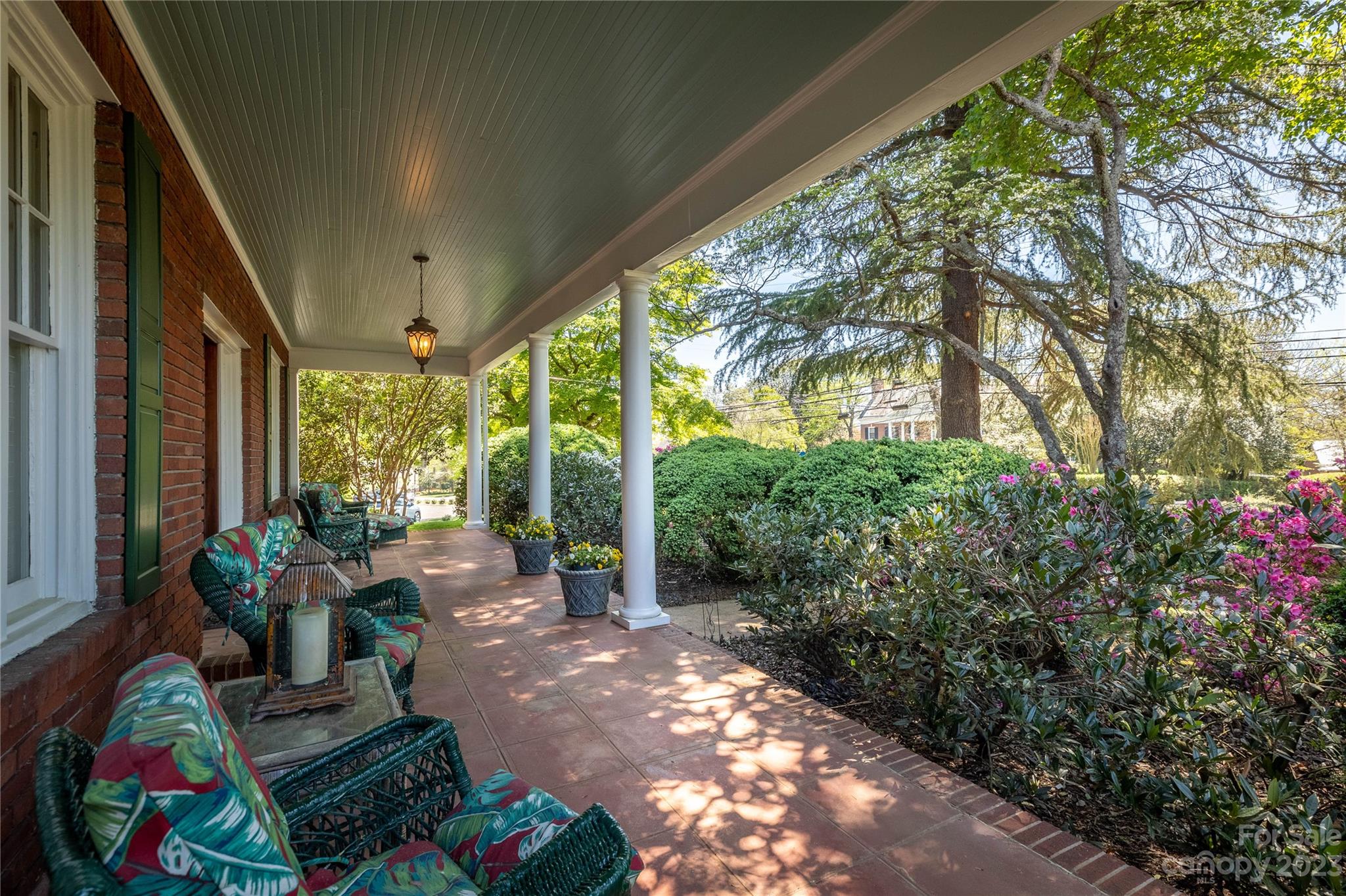 600 West Union Street