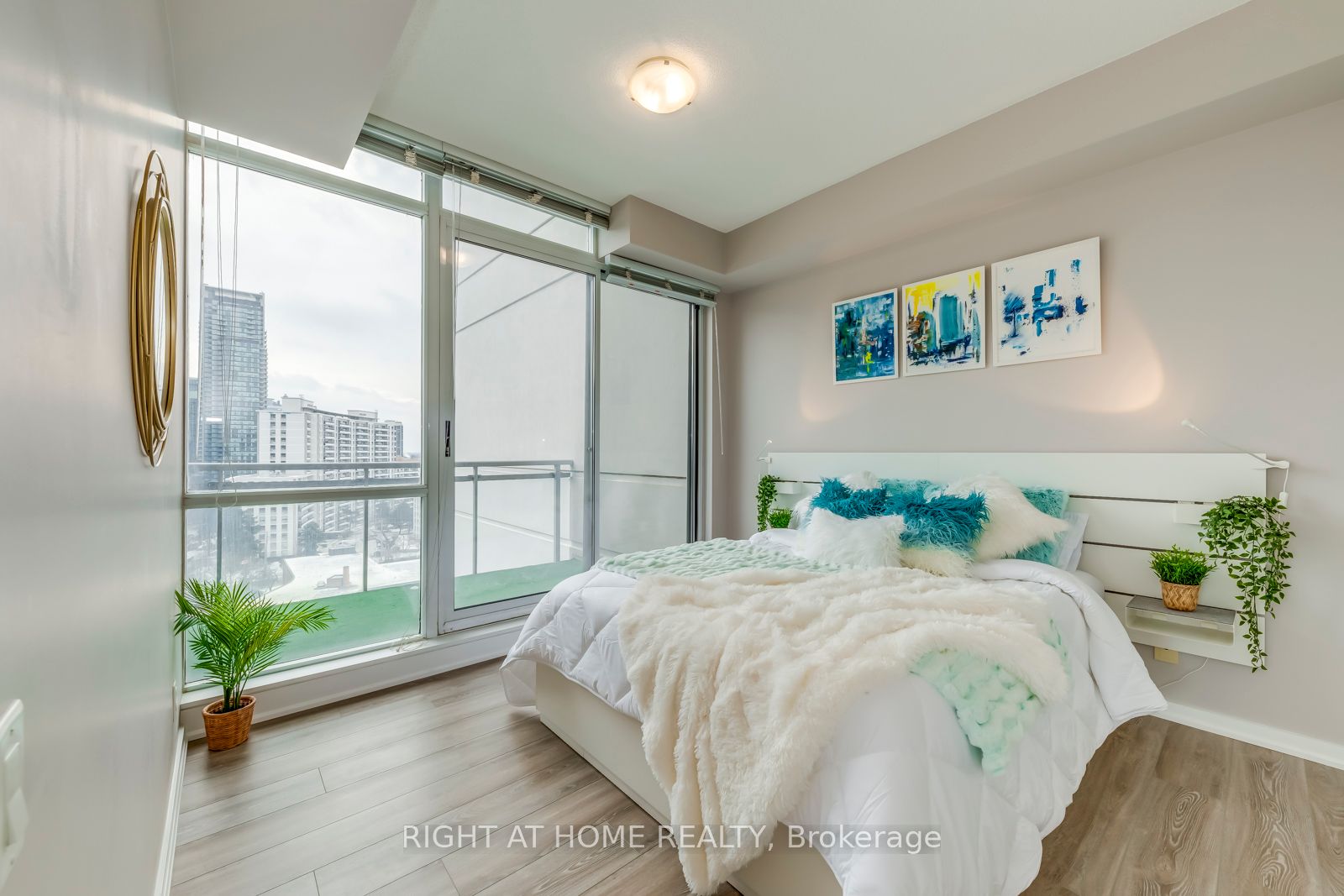 30 Canterbury Pl 1207
