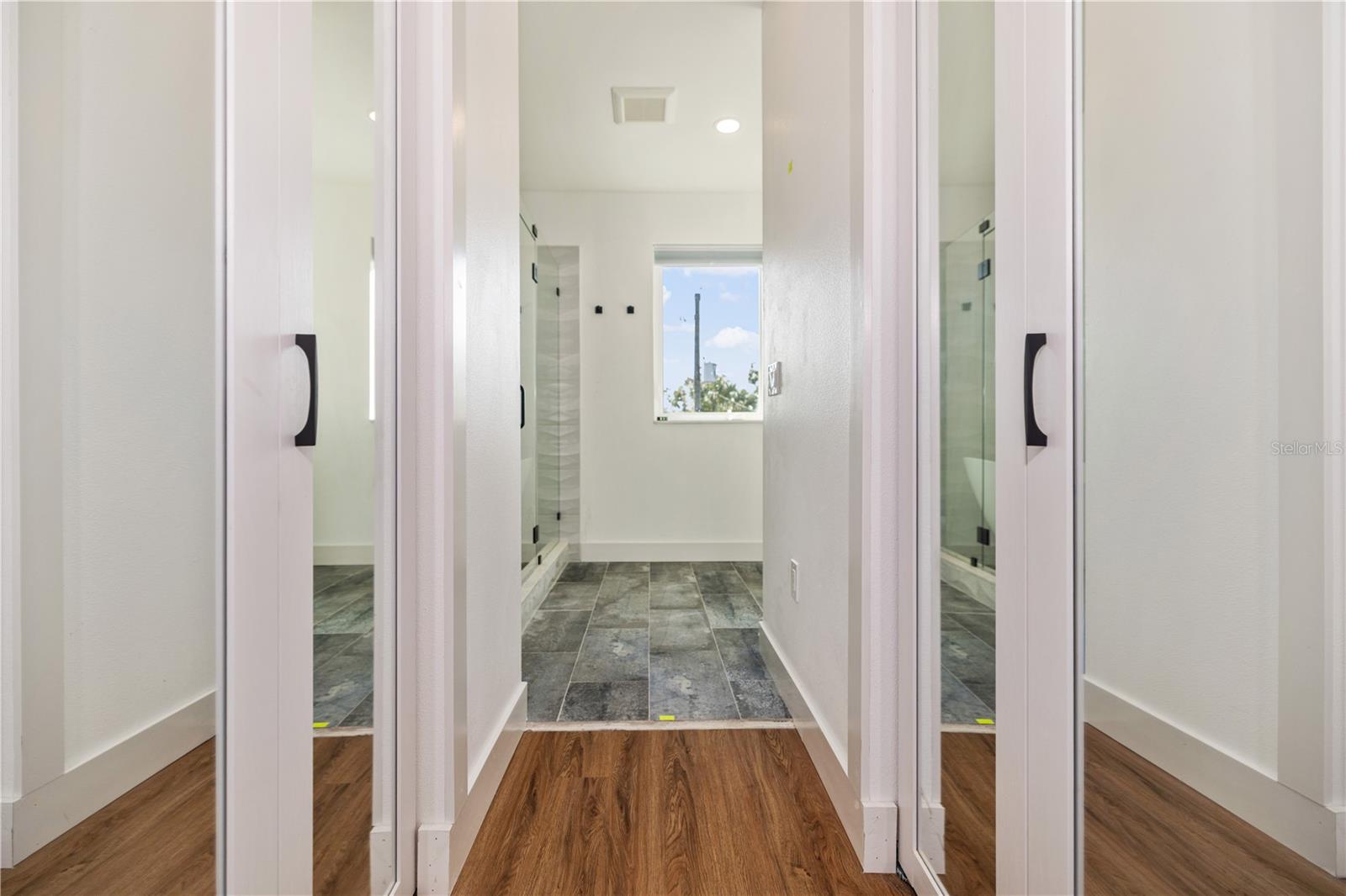 2727 W Chestnut Street