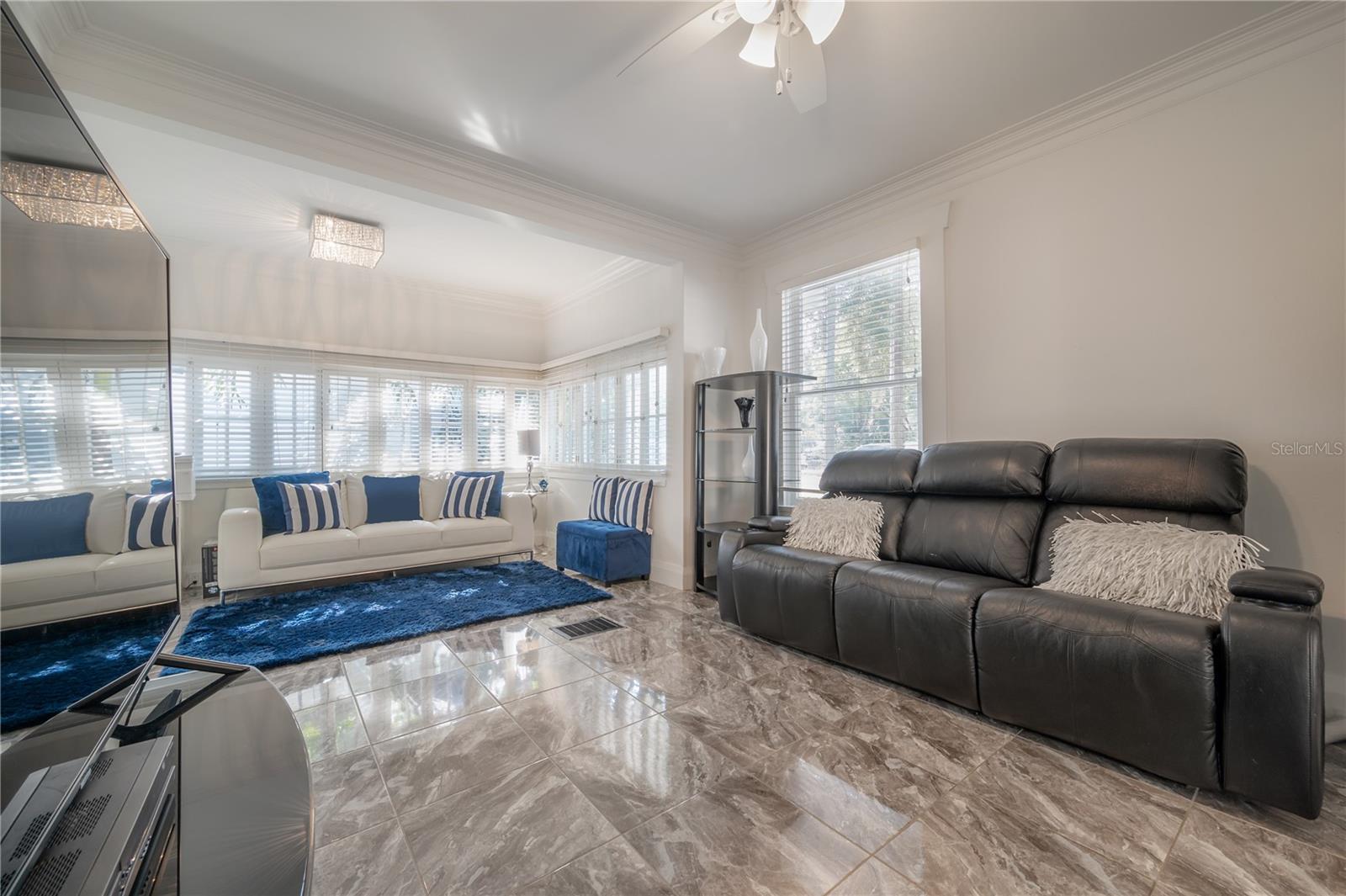 2921 W El Prado Boulevard