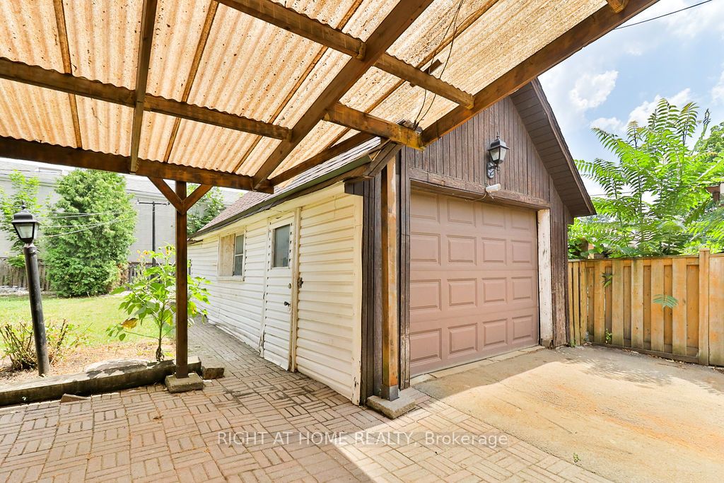 43 Bertram St