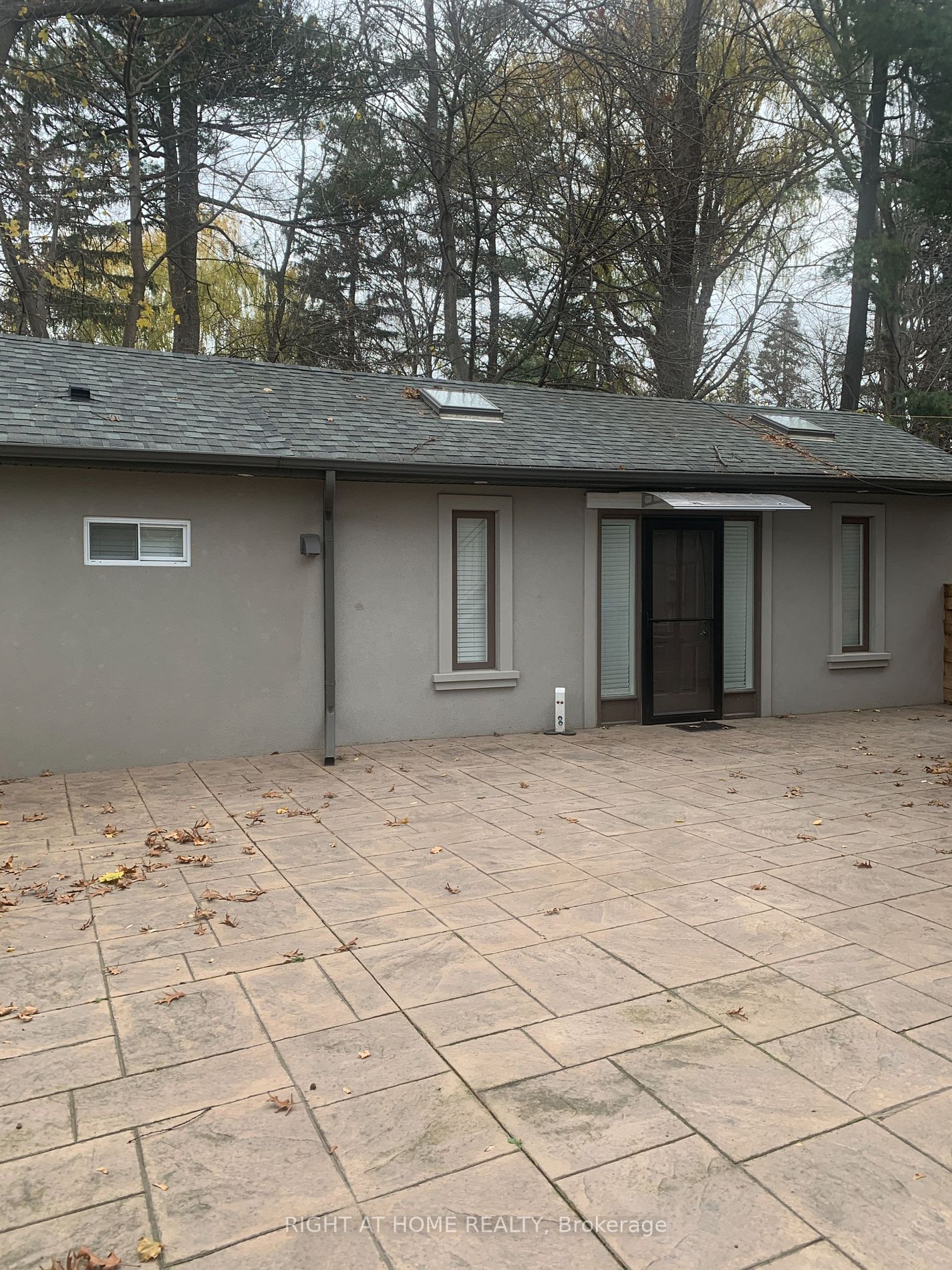 1525 S Mississauga Rd