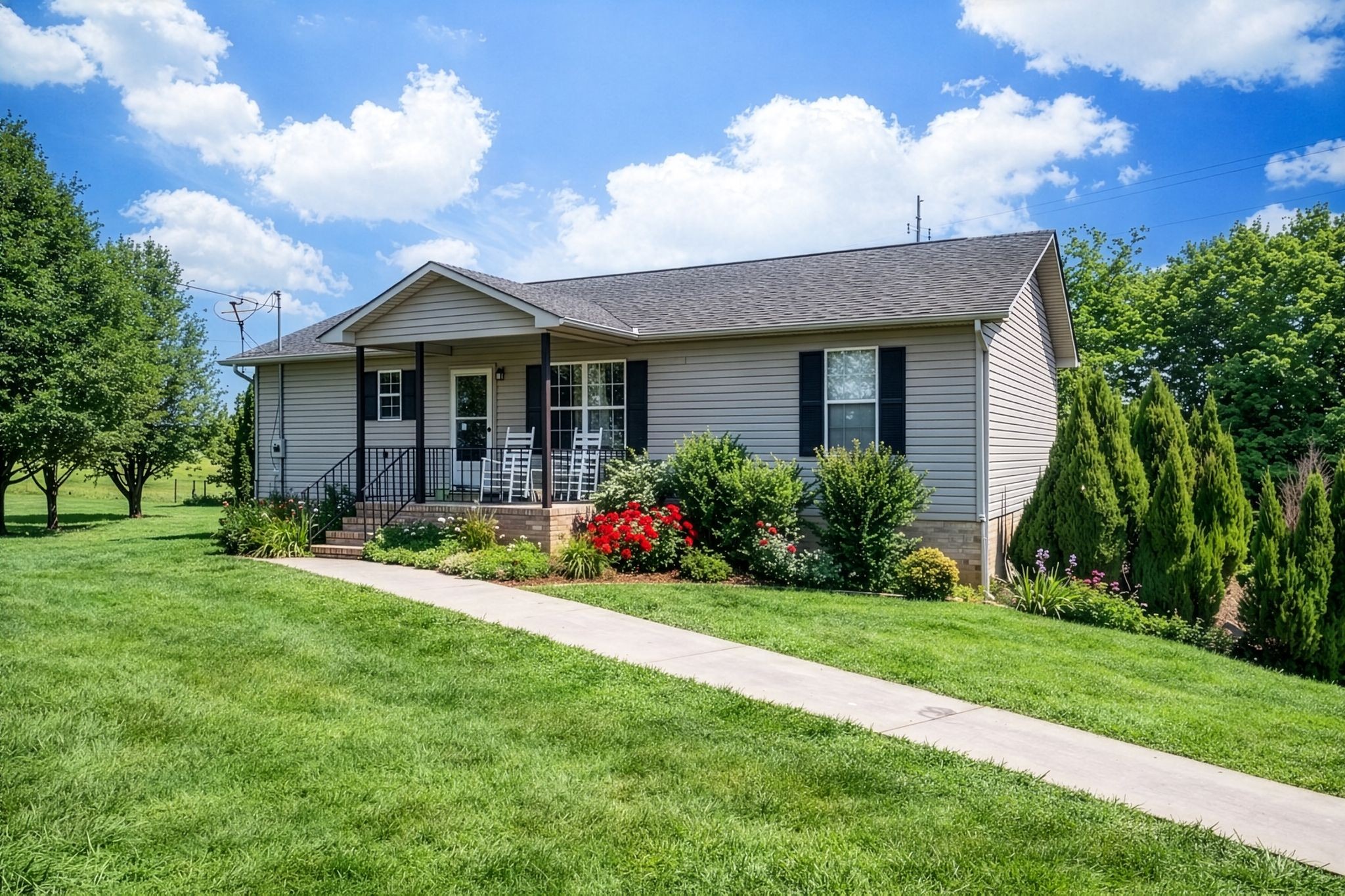 400 Cessna Cir — sold
