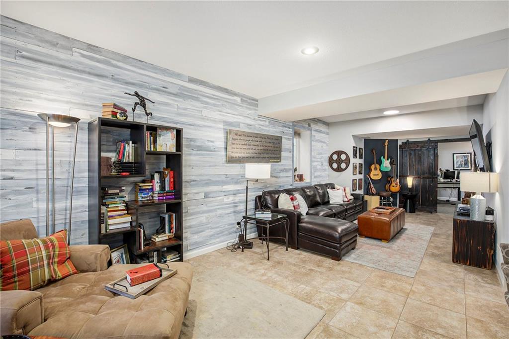 2105 NE 107th Terrace