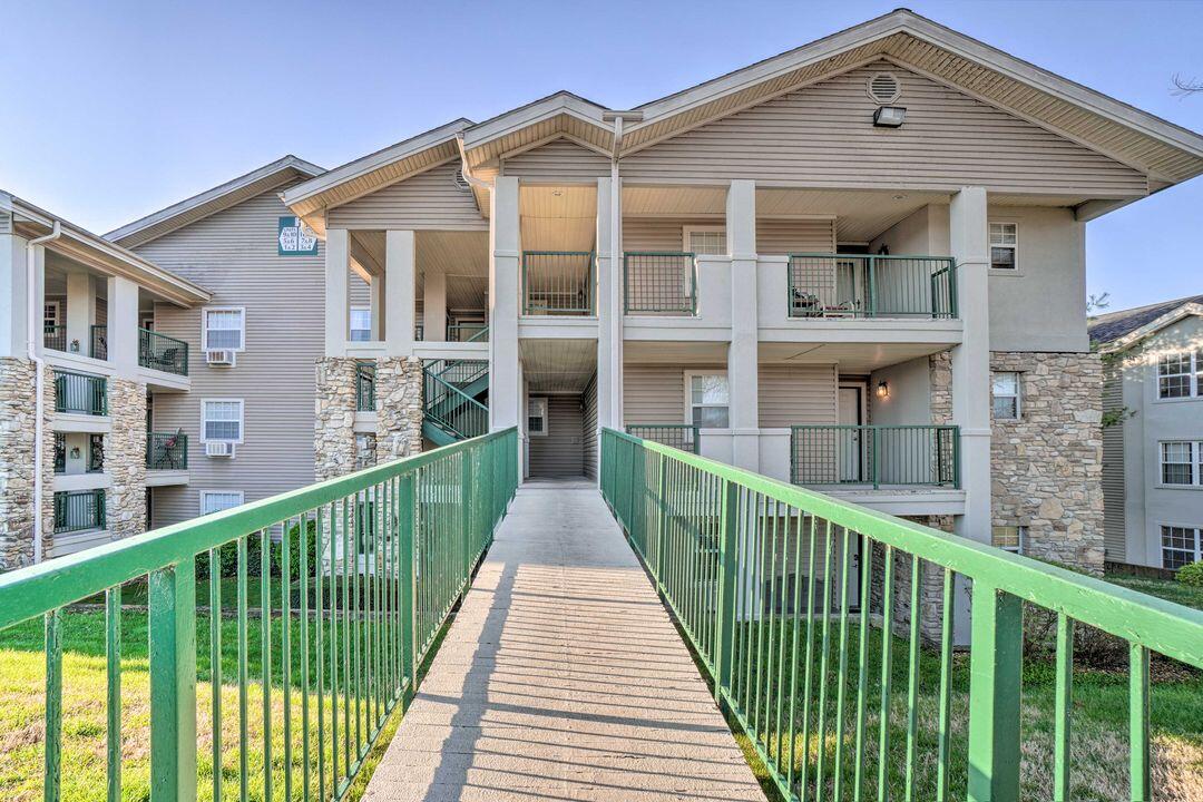 160 W Rockford Drive 4
