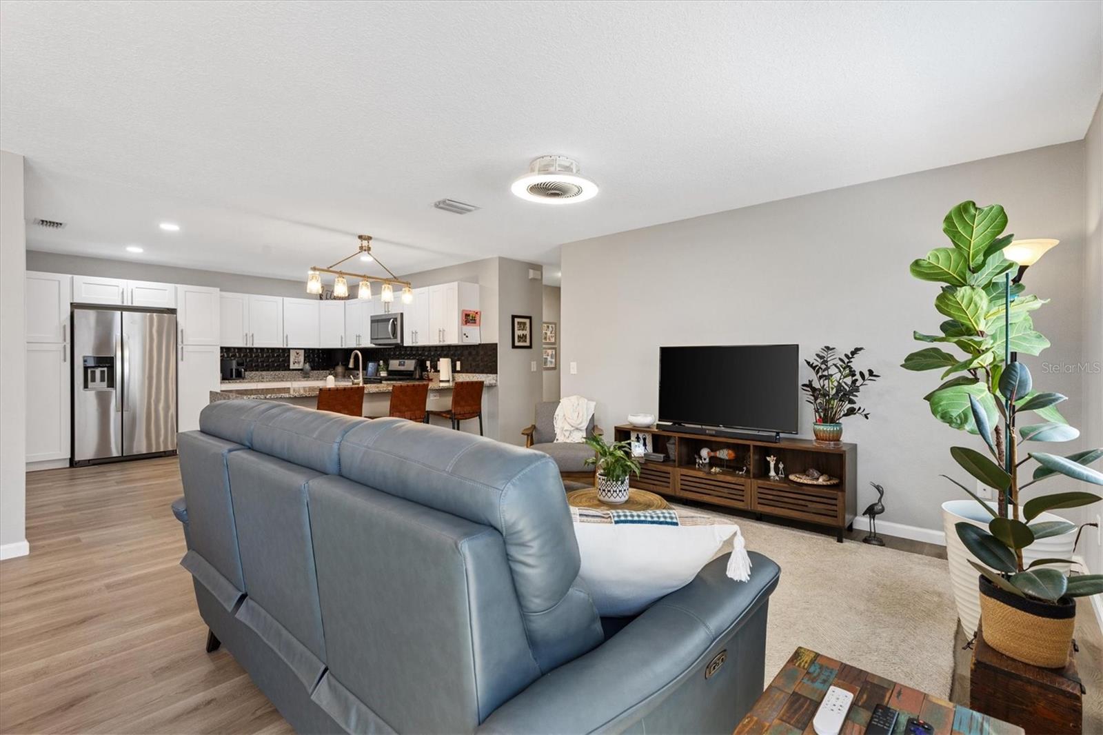 2737 Craven Way
