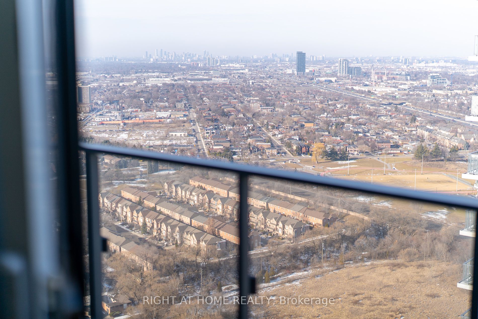 2212 W Lake Shore Blvd Ph06