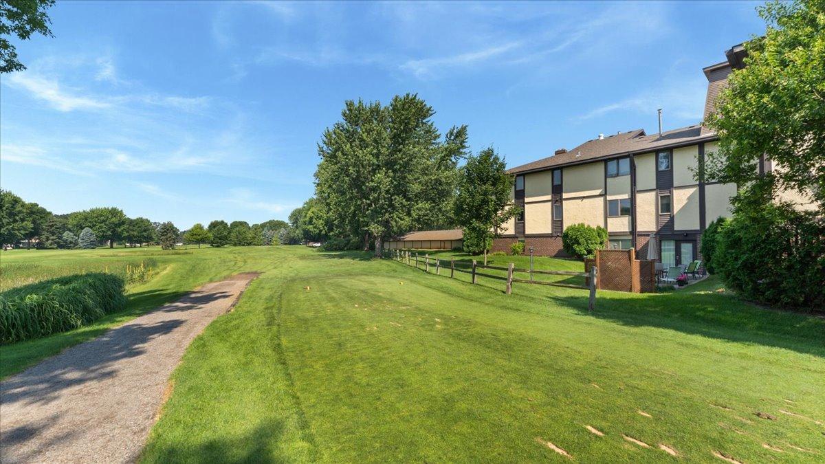 245 Park Avenue S 206