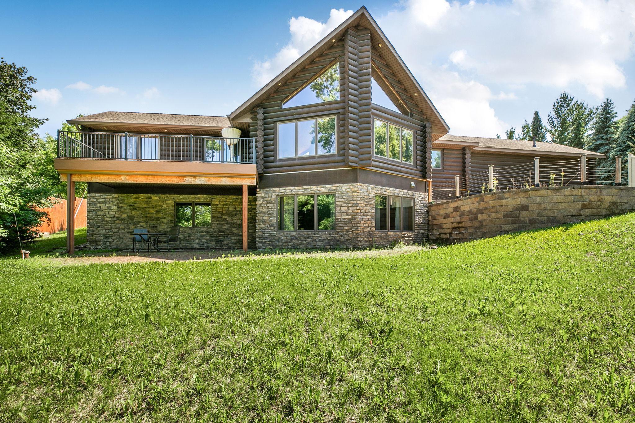 20368 Edgehill Circle