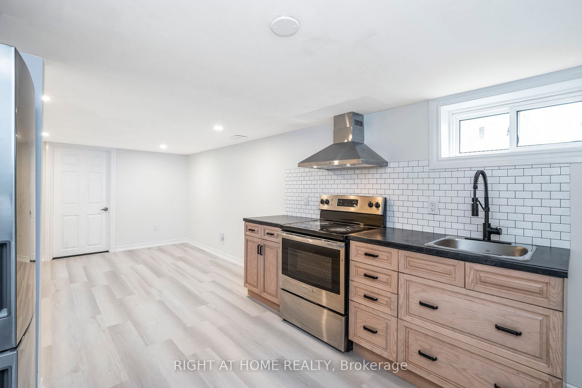 43 S Westmount Dr