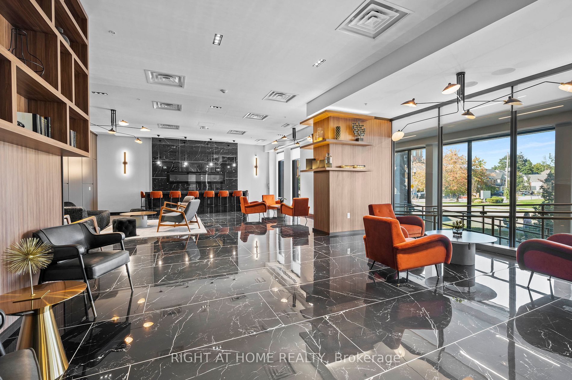 181 S King St 1208