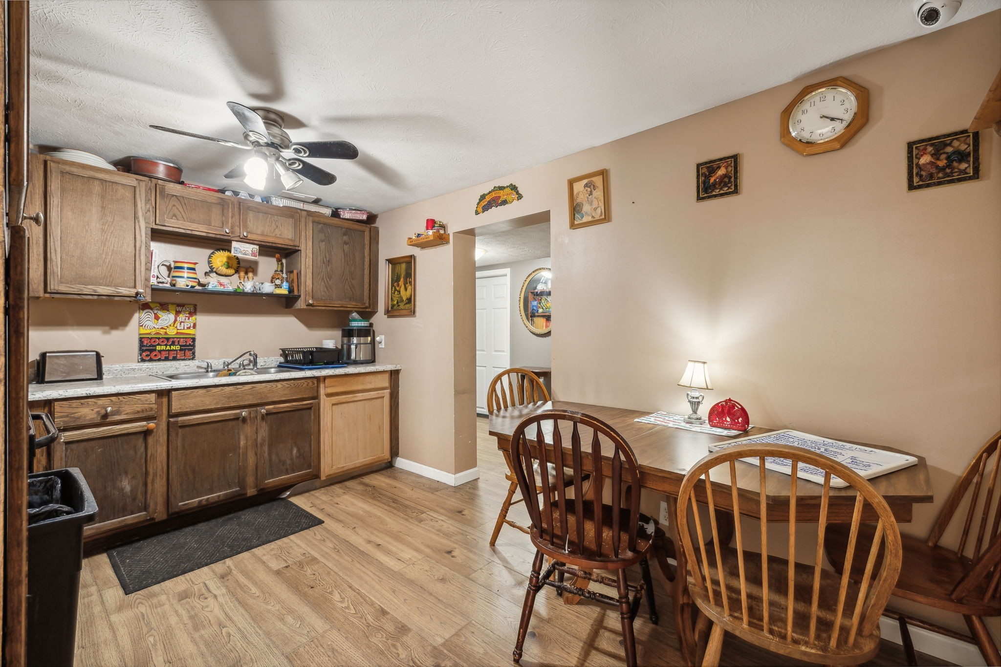 211 W Adams Ave