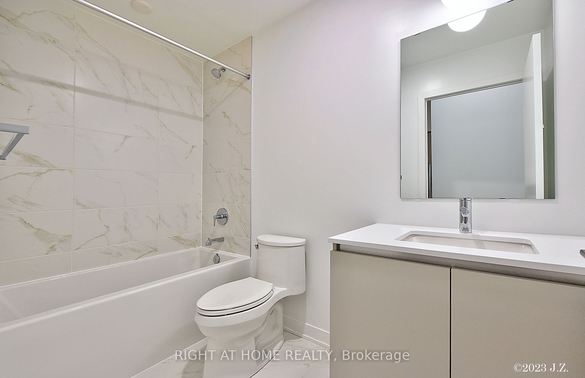 405 W Dundas St 112