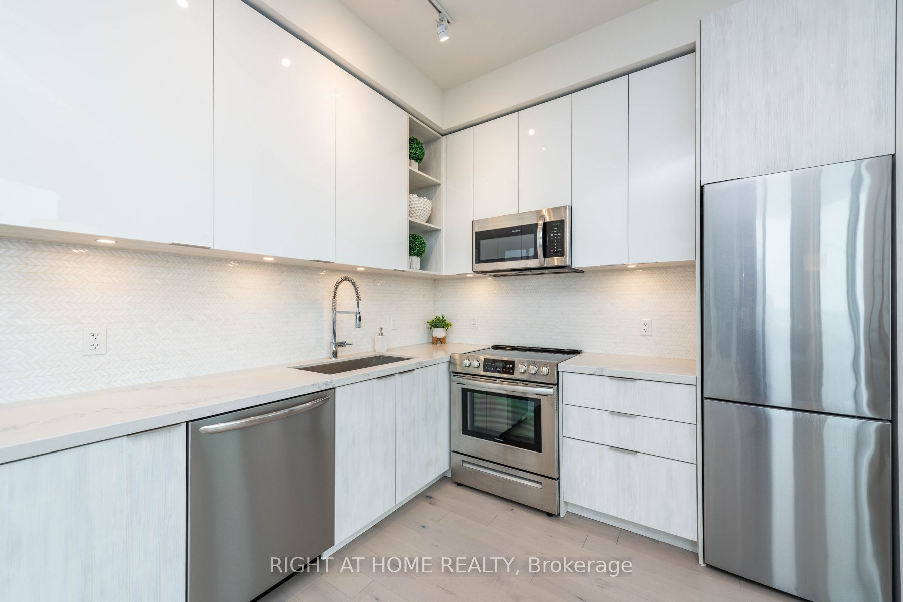 30 Ordnance St Ph2907