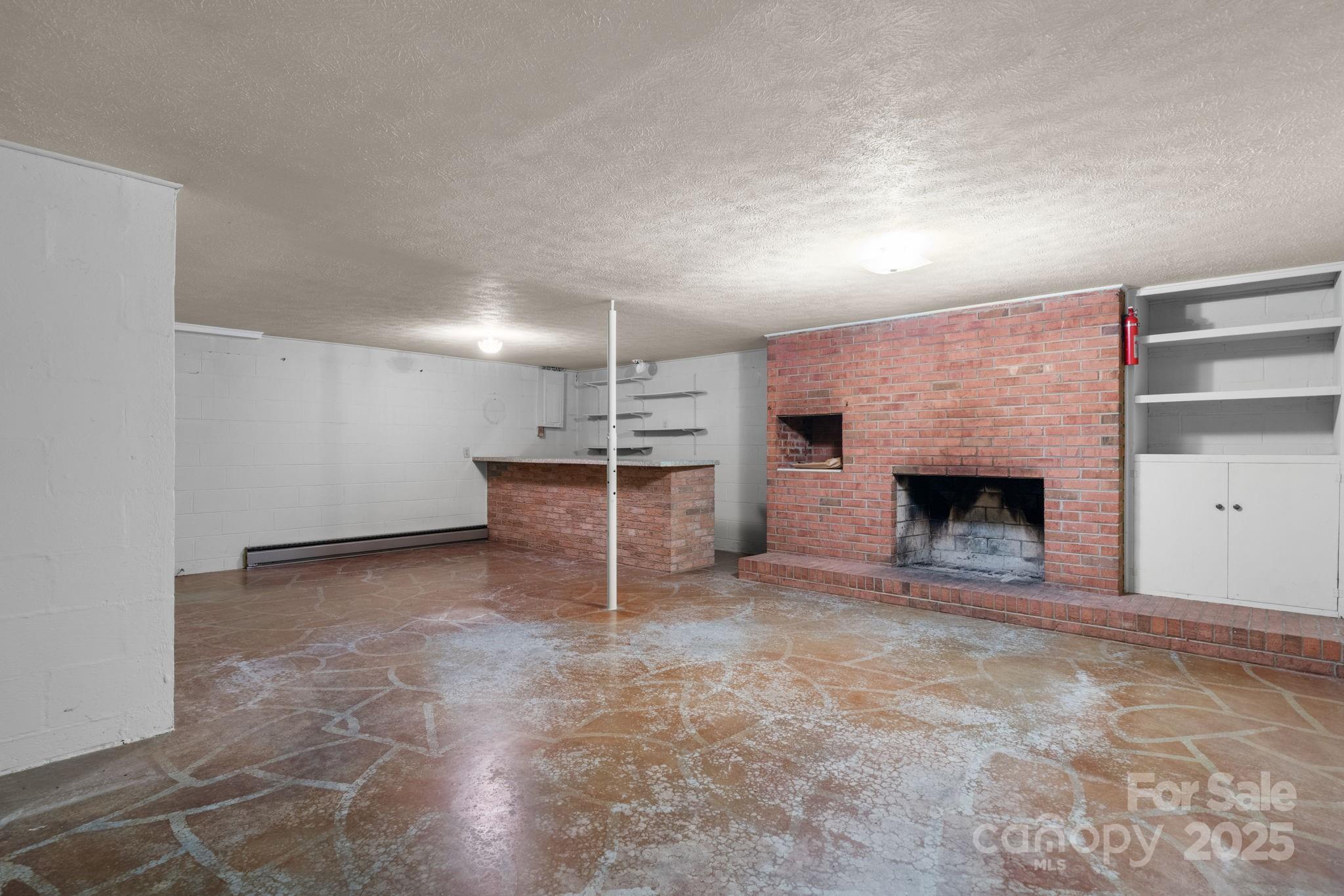 902 Greenwood Place
